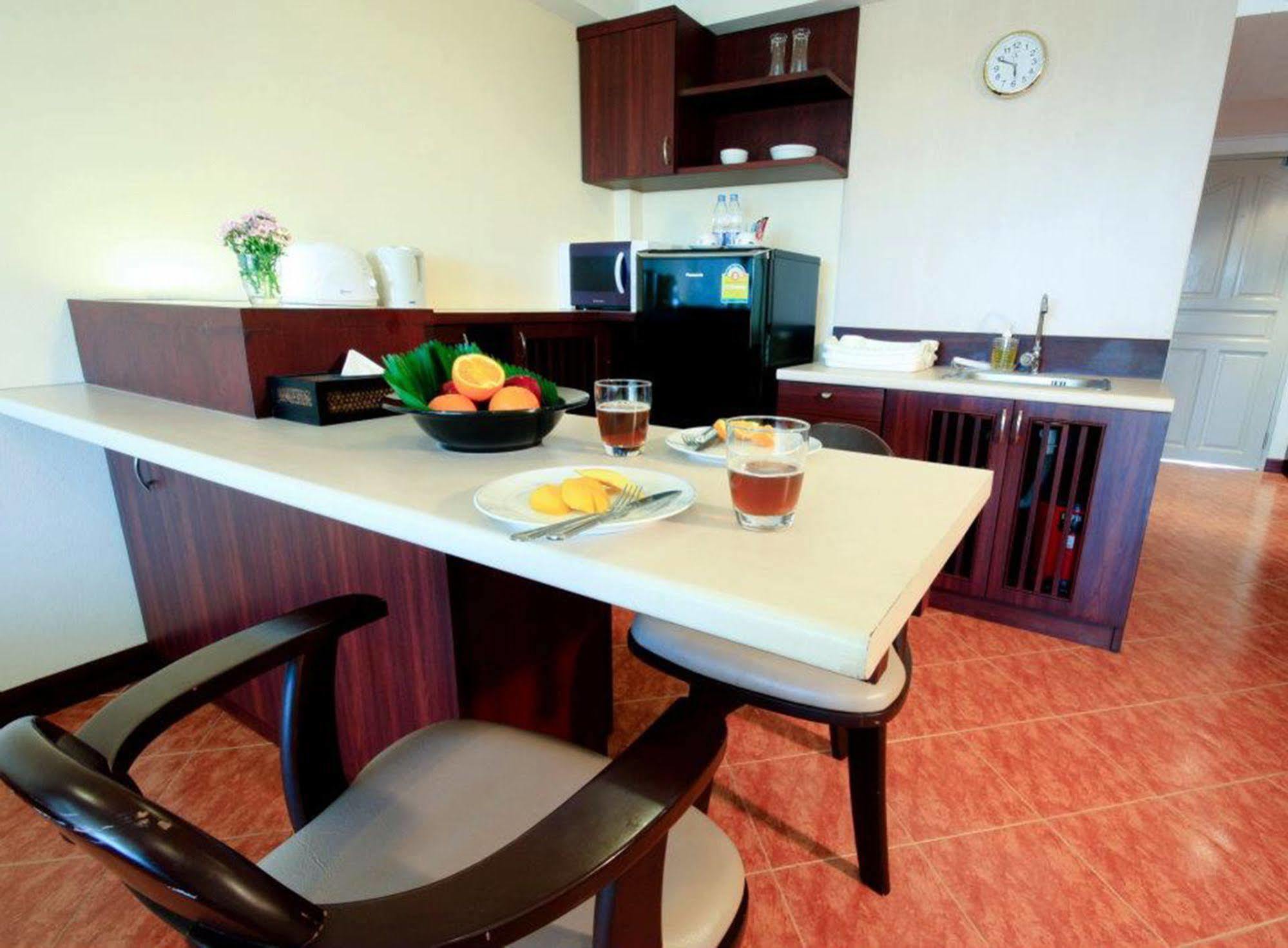 Kamala Sea View Apartment Bagian luar foto